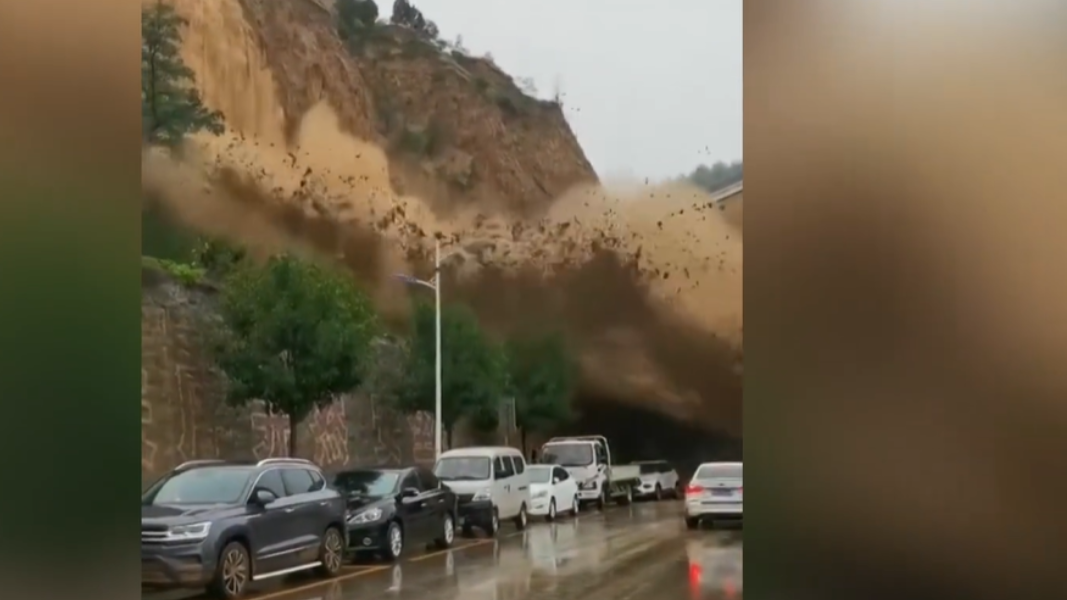 山西临汾市发生山体滑坡