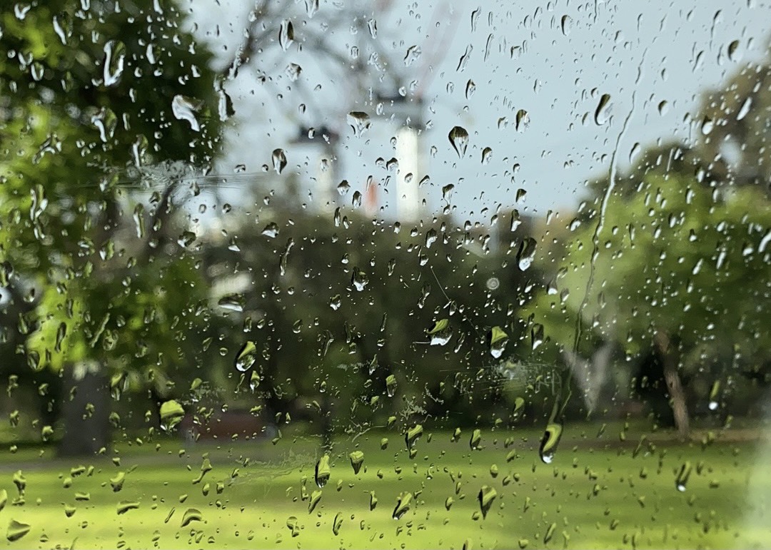 下雨