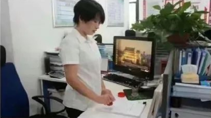 梁冰的小黑屋