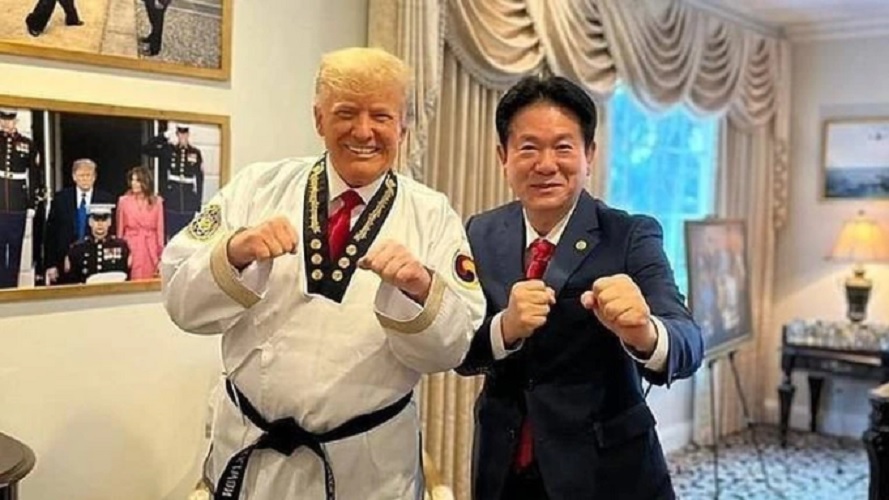 川普