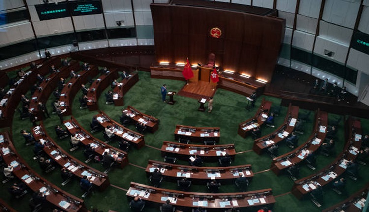議員宣誓