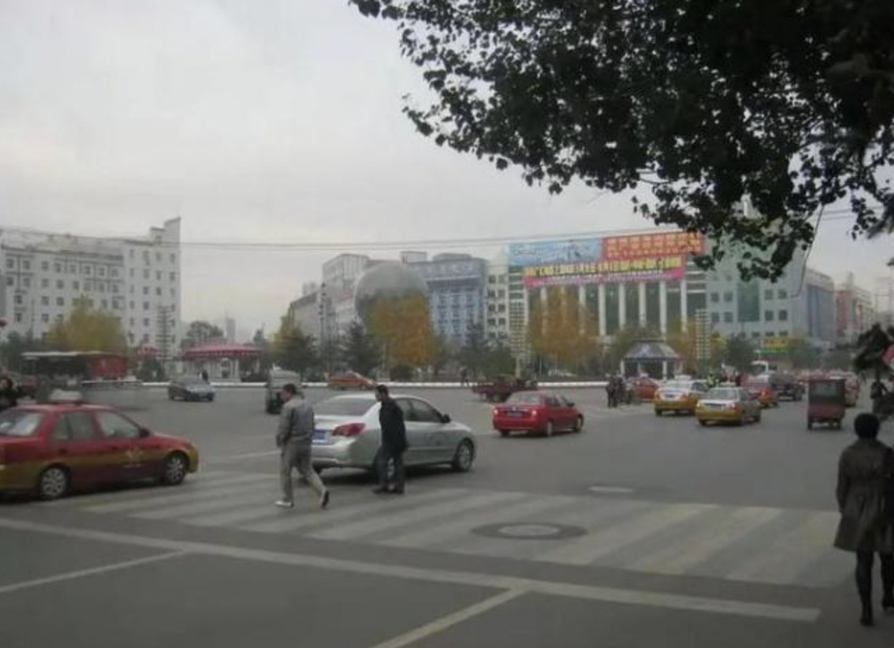 黑龙江鹤岗市街景