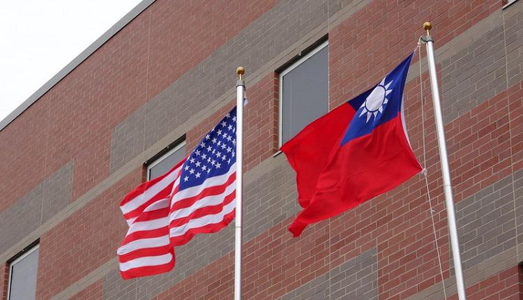 台湾与美国国旗