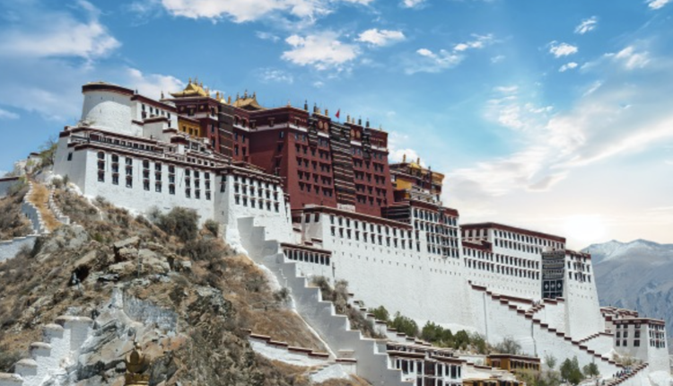 西藏布达拉宫（图片来源：Adobe Stock）