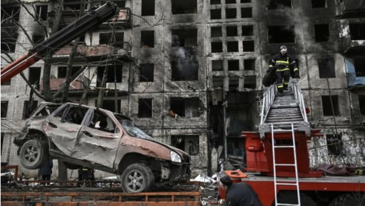 乌克兰一处军事训练基地被多枚俄罗斯导弹击中