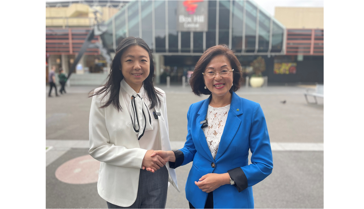 Cr-Tina-Liu（左）-and-Gladys-Liu-MP（右）