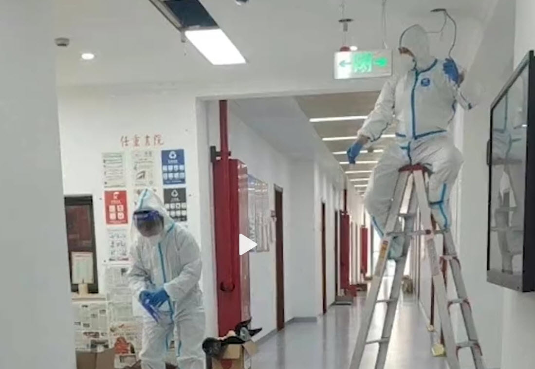 为了防疫？复旦大学在女生宿舍浴室门外装监视器