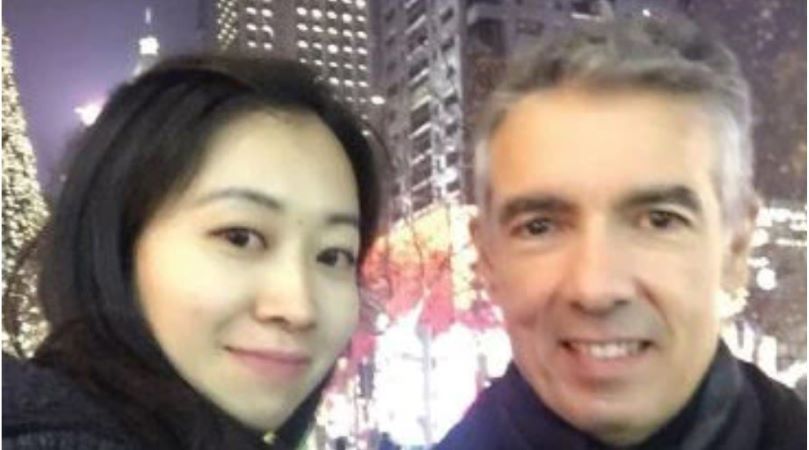 Angelo Tsirekas , Xialou (Belinda) Li