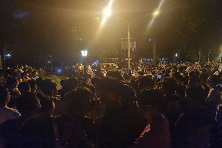 天津大学抗议