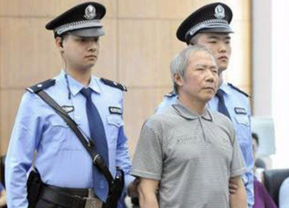 秦永敏在武汉市中级法院被以“颠覆国家政权罪”判处有期徒刑13年