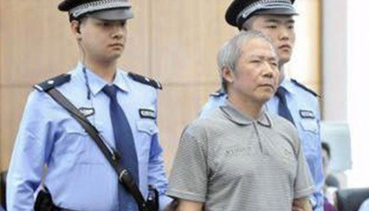 秦永敏在武汉市中级法院被以“颠覆国家政权罪”判处有期徒刑13年