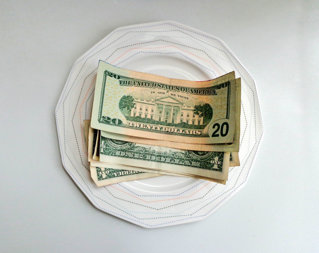 小费，美金，现金