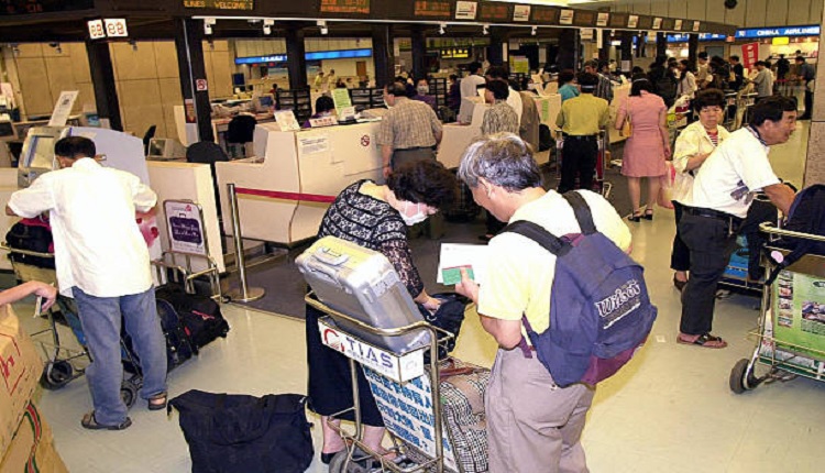 桃园机场出境报到柜台