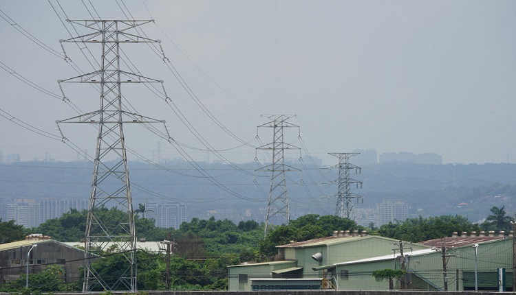 台北市社子岛的高压电塔