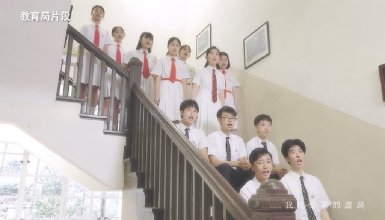 香港11间传统名校中学生唱红歌