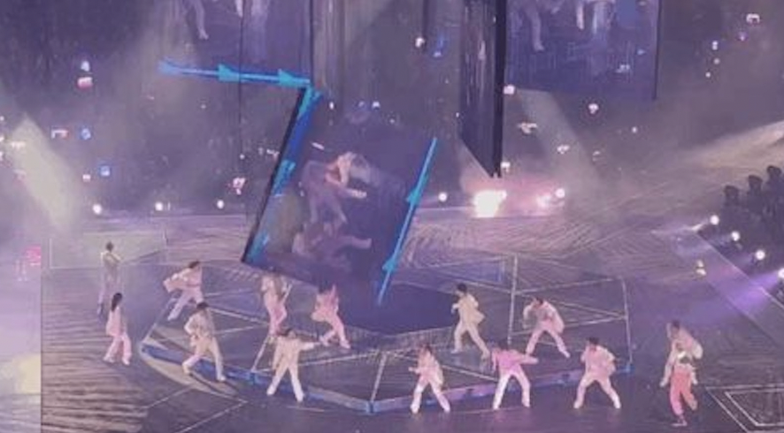 mirror演唱会屏幕倒下砸伤舞者
