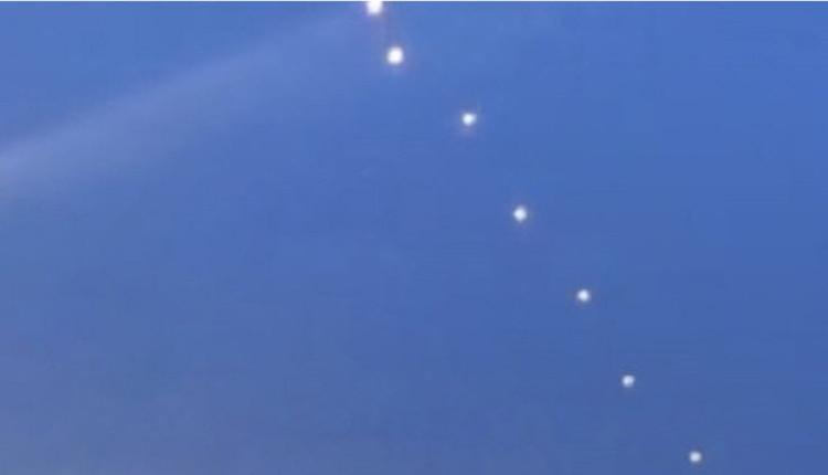 浙江天空出現7個排成星鏈的不明物體