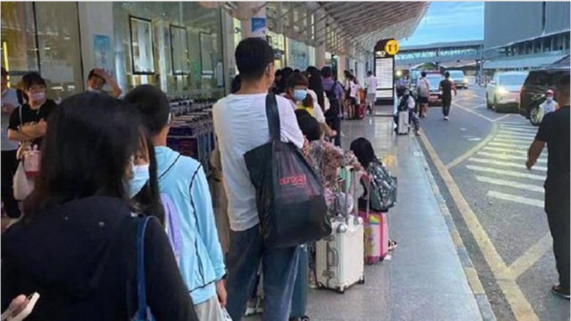 海南三亚疫情8万人被困 网讽：没封台湾岛 反封海南岛