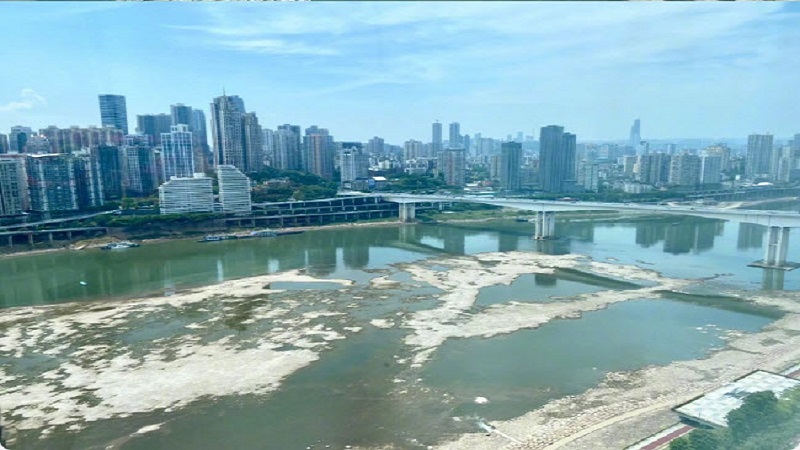 连日高温重庆51条河流断流 部分地区供水严重不足