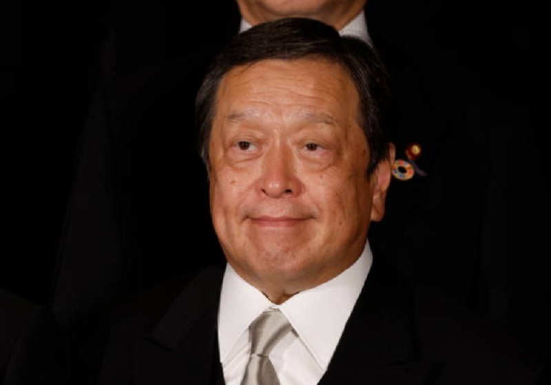 日本防卫大臣，滨田靖一