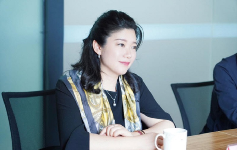 诗歌《等风来》被指影射政治 中国作家胡闵之处境堪忧