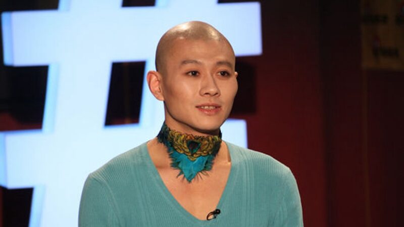 与杨丽萍跳孔雀舞的著名舞蹈家王迪 跳楼自杀