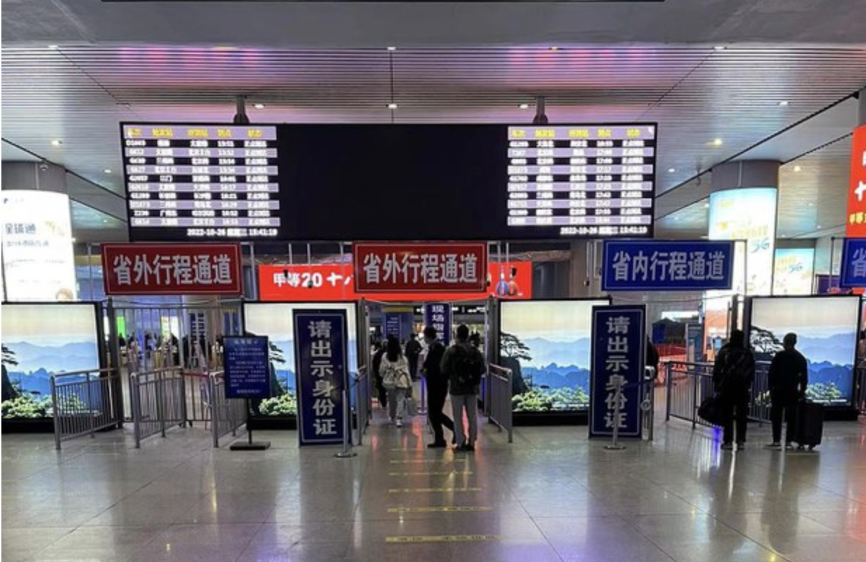 中国本周一新冠病毒感染人数超过七千人，破半年新高。