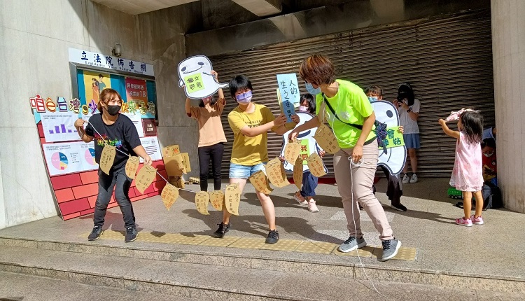 外媒關注台公投18歲公民權 調查：75%受訪者支持