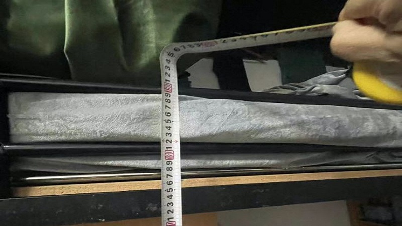 床架的护栏仅有13厘米