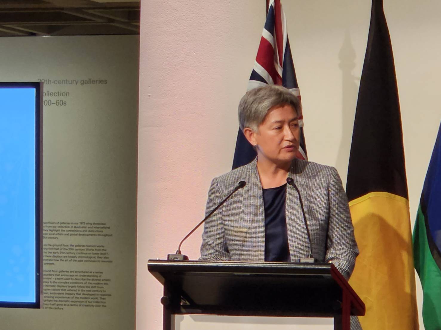 澳中建交50周年 澳洲外交部长 黄英贤 Penny Wong