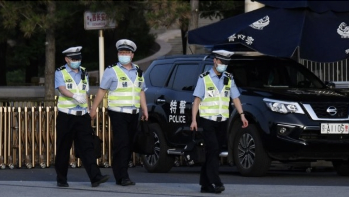 北京天安门附近的交通警察