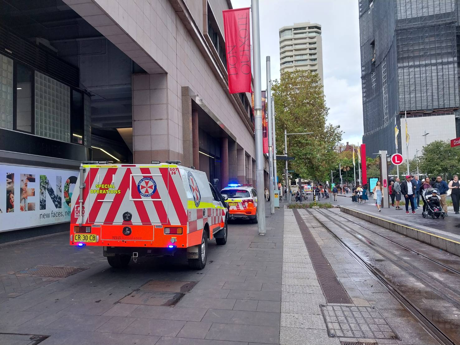 悉尼救护车 ambulance