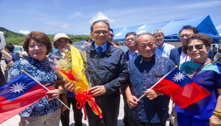 台立法院长率团破冰直航与那国岛