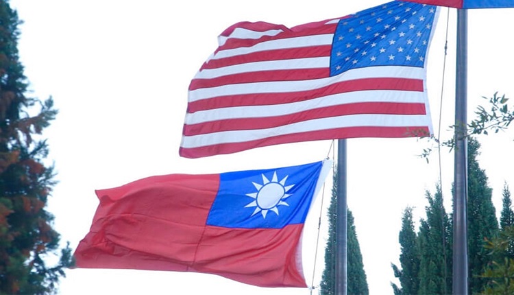 台湾与美国国旗