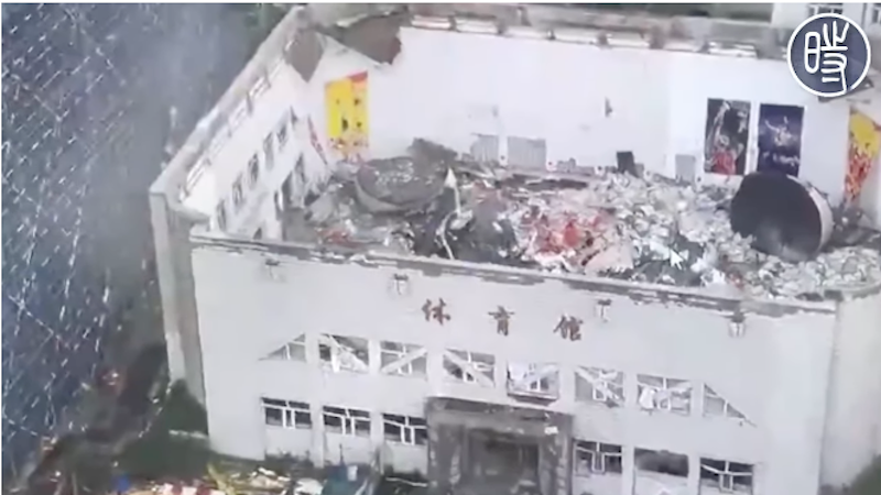 齐齐哈尔中学体育馆坍塌