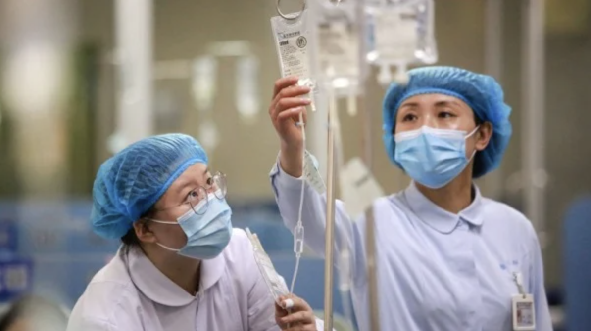 中國大陸醫療系統的腐敗觸目驚心，相關消息連續兩日沖熱搜