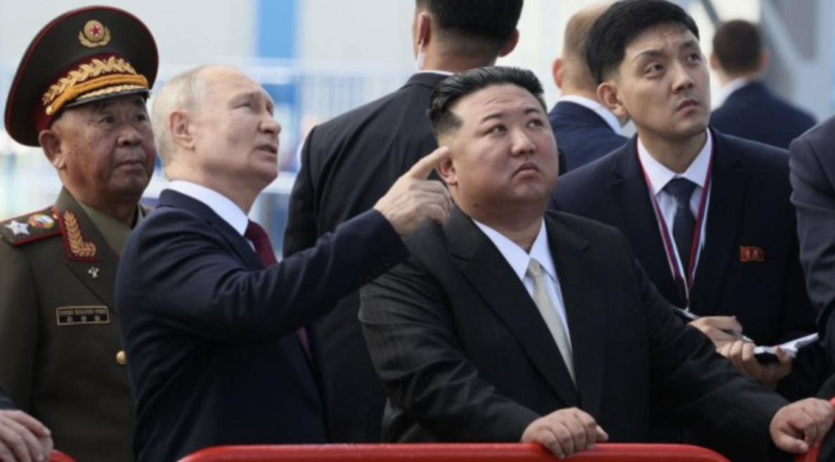 俄罗斯总统普京陪同朝鲜领导人金正恩参观阿穆尔州东方航天发射场
