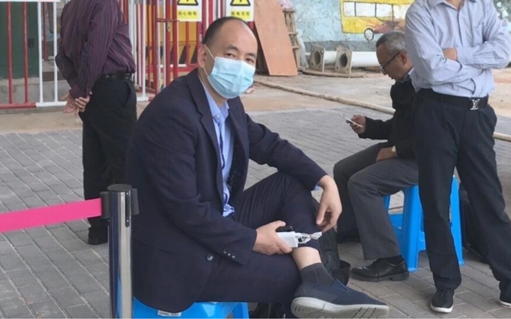 卢思位