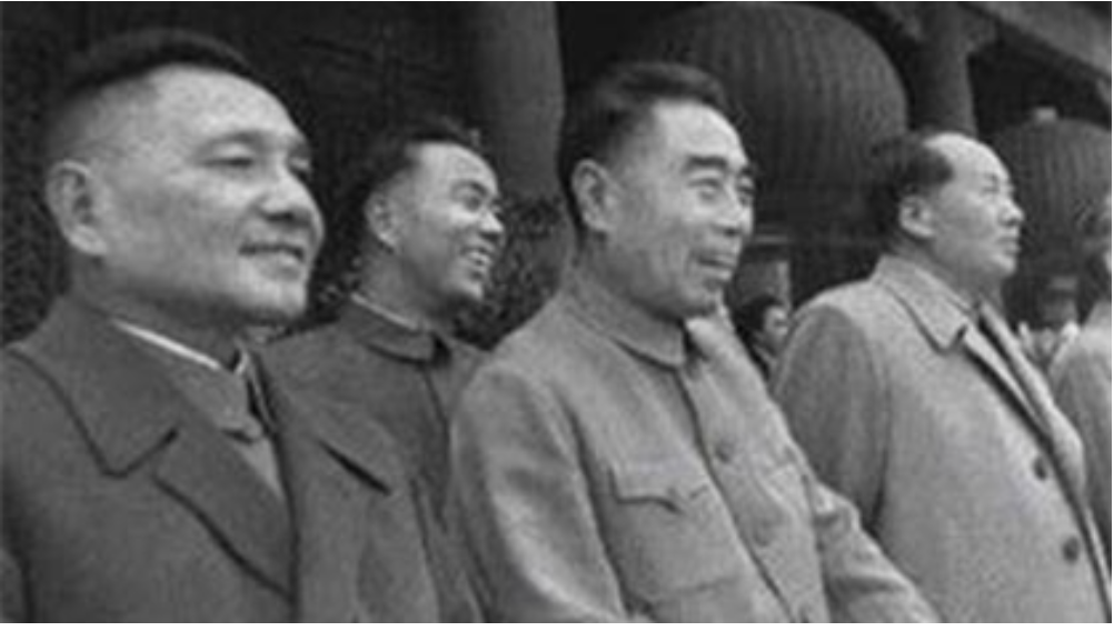 鄧小平、周恩來、毛澤東在天安門