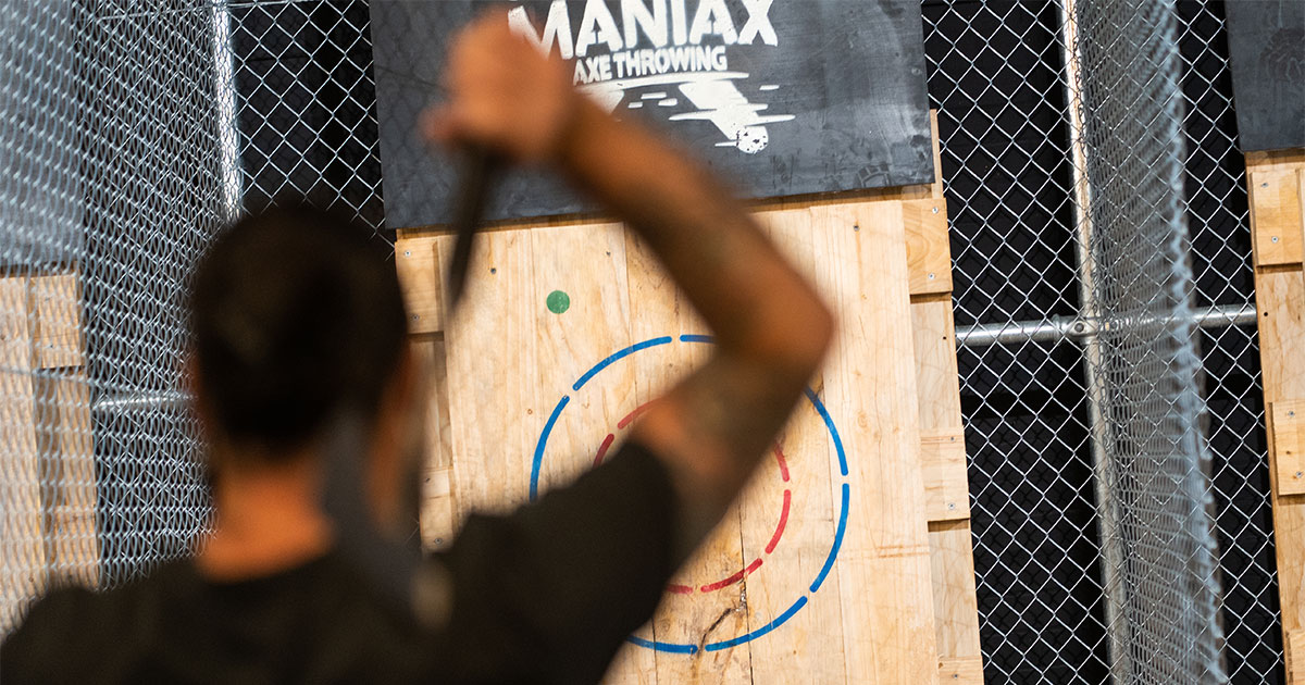 MANIAX Axe Throwing