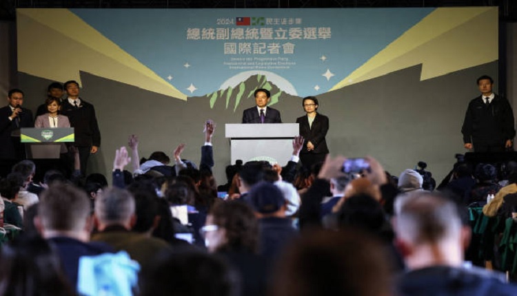 赖清德与萧美琴1月13日赢得台湾总统大选后召开国际记者会