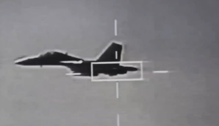 中共對台軍演，台灣國防部5月24日發布空軍監控共軍殲16型機畫面。