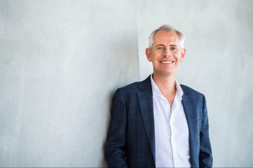 移民部长Andrew Giles