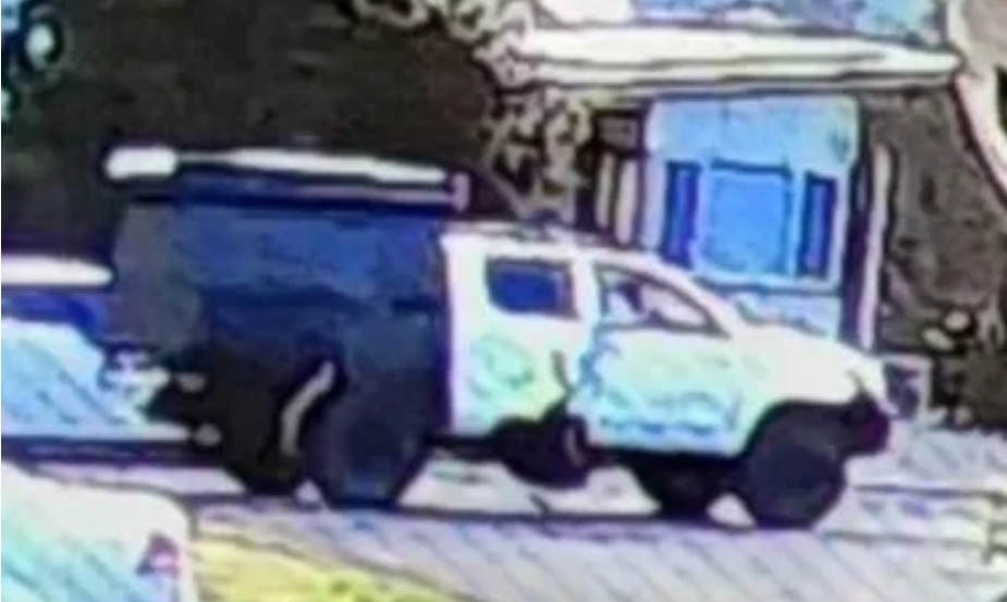 肇事皮卡车
