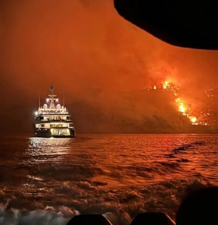 希臘赫德拉島森林大火
