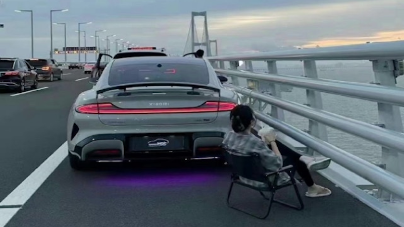 深中通道开通首日大塞车