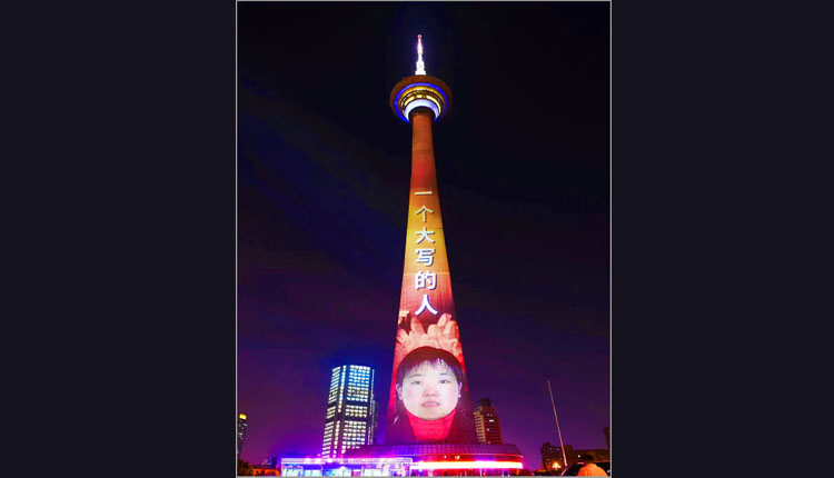 “校车阿姨”胡友平