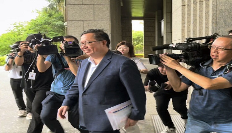 郑文灿涉犯贪污罪 法院裁定500万元交保