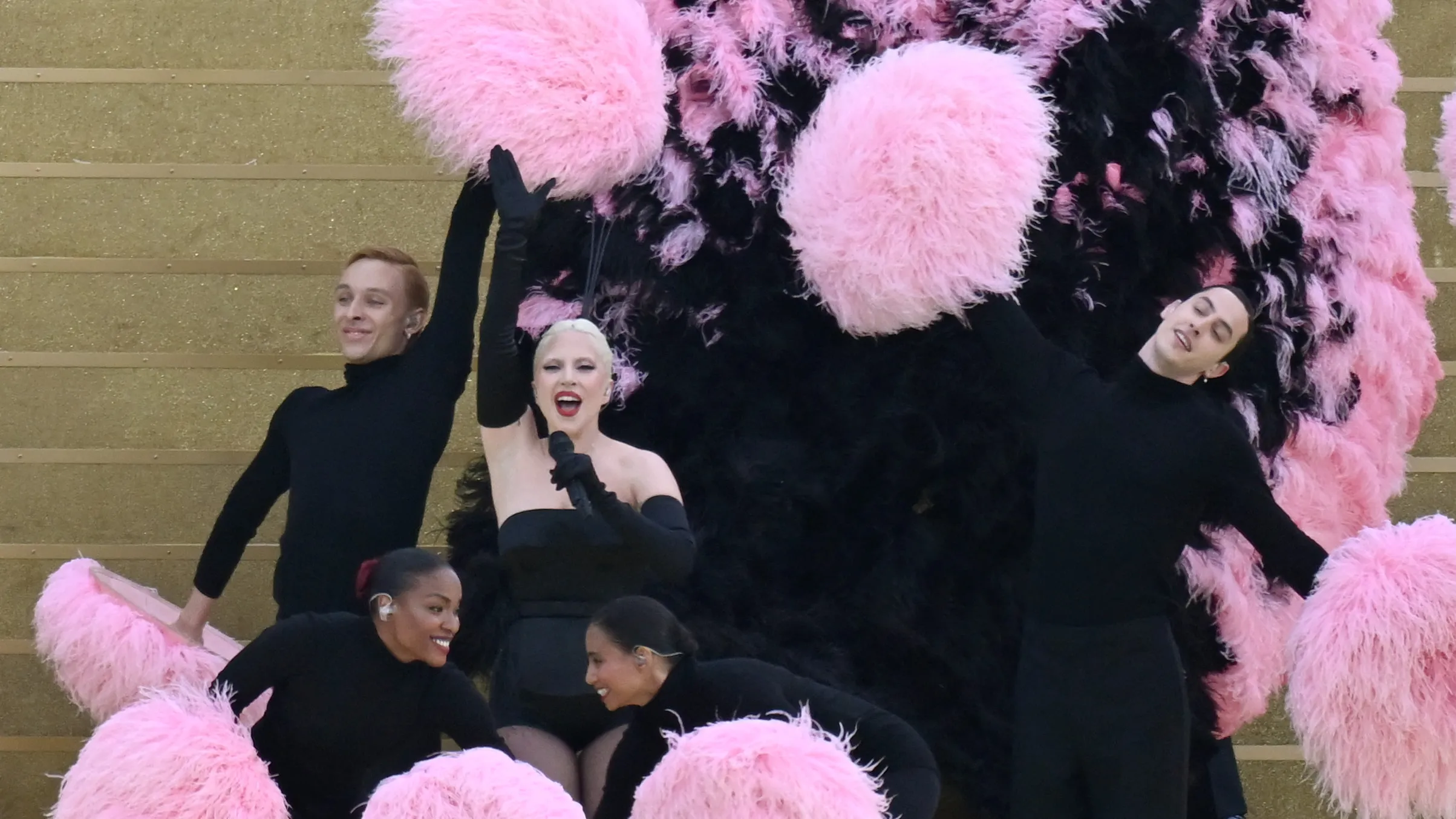 Lady Gaga巴黎奥运开幕表演