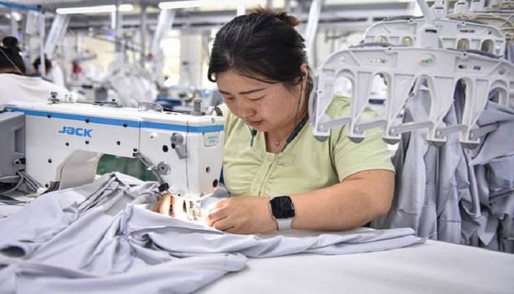 安徽的一家服装工厂